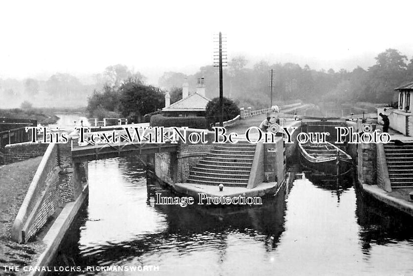 HF 1498 - The Canal Locks, Rickmansworth, Hertfordshire c1909