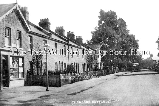 HF 1522 - Turnford Cottages, Hertfordshire