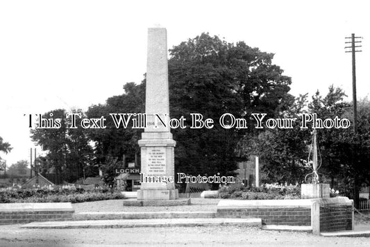 HF 1617 - Borehamwood War Memorial, Hertfordshire