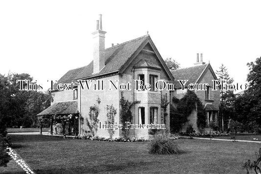 HF 1822 - The Old Rectory, Berkhamsted, Hertfordshire