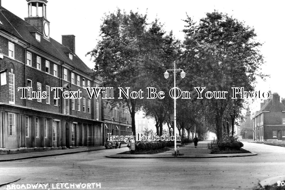 HF 1875 - Broadway, Letchworth, Hertfordshire – JB Archive