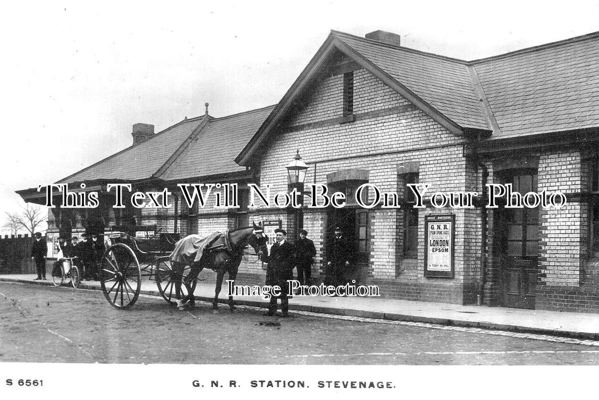 HF 1981 - Stevenage Railway Station, Hertfordshire