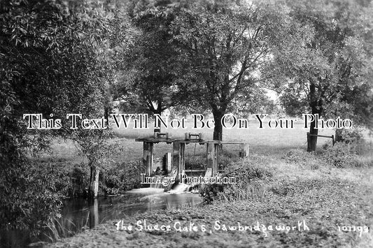 HF 2296 - The Sluice Gates, Sawbridgeworth, Hertfordshire c1927