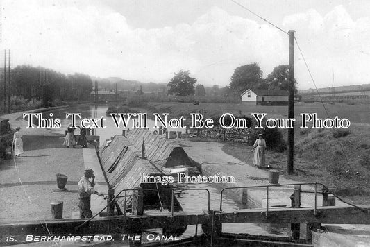 HF 2309 - The Canal At Berkhampstead, Hertfordshire c1919