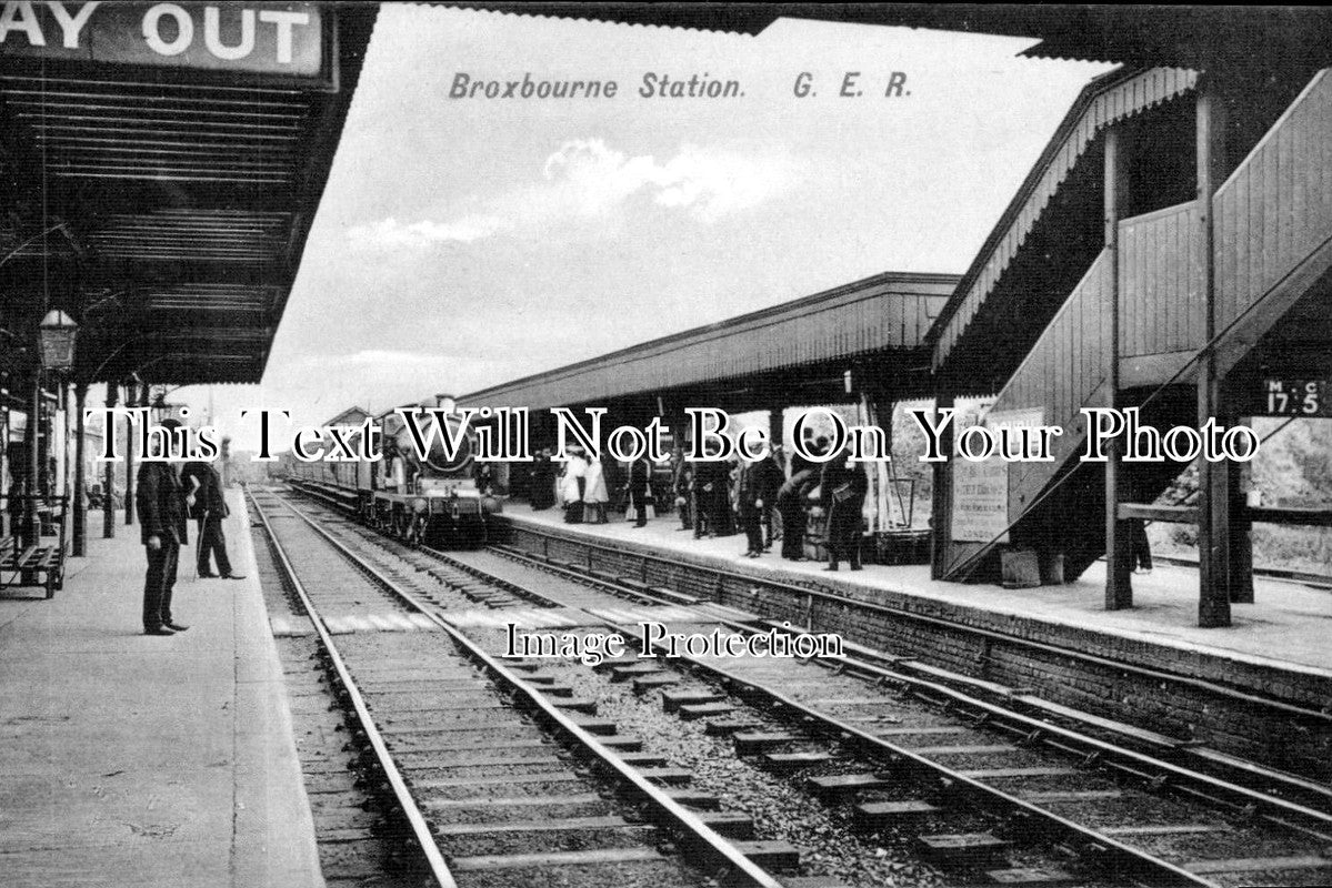 HF 257 - Broxbourne Railway Station, Hertfordshire