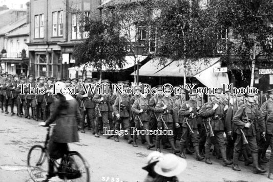 HF 272 - 'C Company' On Berkhamsted High Street, Hertfordshire