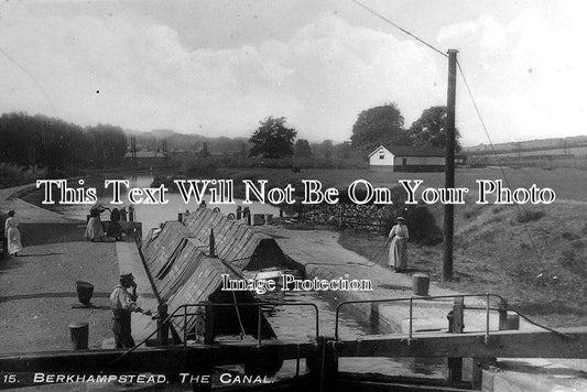 HF 370 - Canal & Lock At Berkhampstead, Hertfordshire