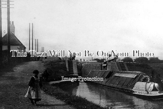 HF 396 - The Canal At Berkhamsted, Hertfordshire c1913