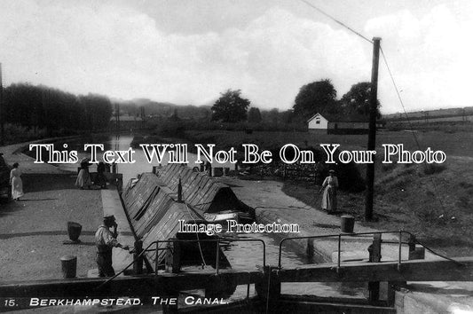 HF 436 - Canal At Berkhampstead, Hertfordshire