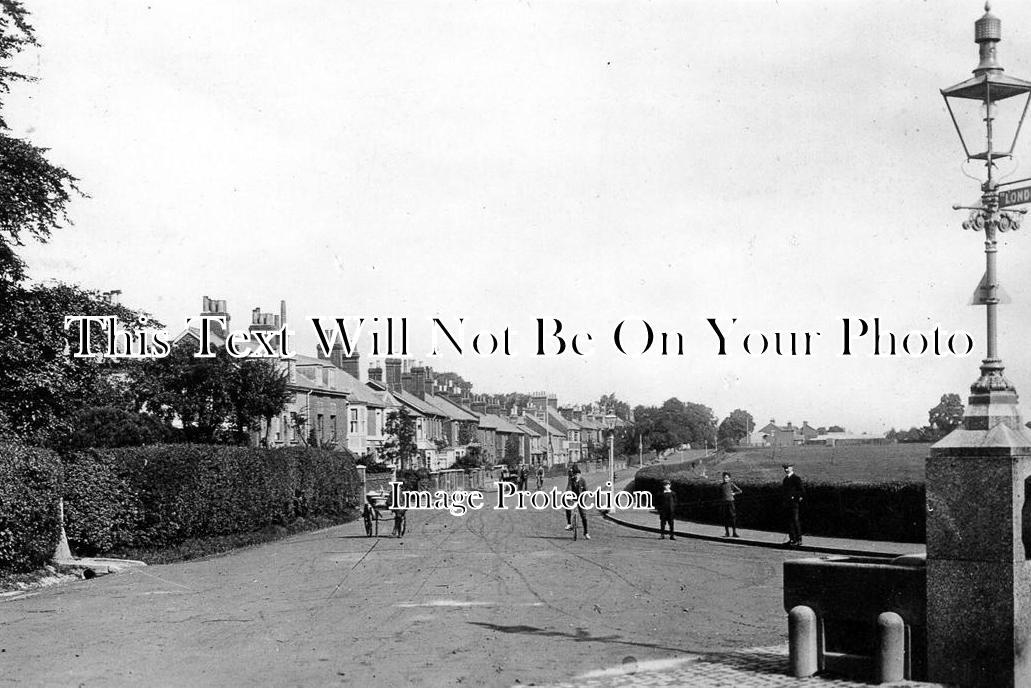 HF 450 - Bedford Road, Hitchin, Hertfordshire c1913