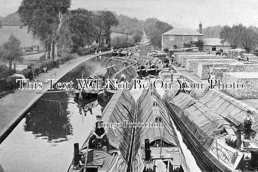 HF 463 - Canal Barges At Cassio Bridge, Watford, Hertfordshire