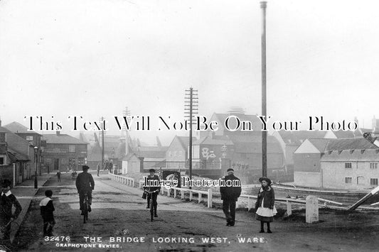 HF 512 - Bridge Looking West, Ware, Hertfordshire c1917