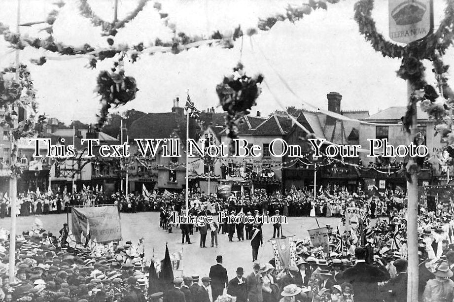 HF 550 - Market Place & Hitchin Carnival, Hertfordshire