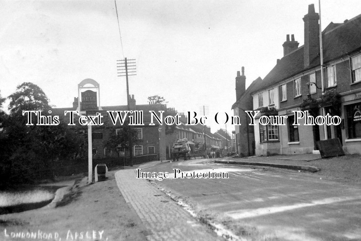 HF 647 - The Bell Pub, London Road, Apsley, Hertfordshire c1914