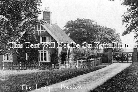 HF 753 - The Lodge, Preston, Hertfordshire c1916