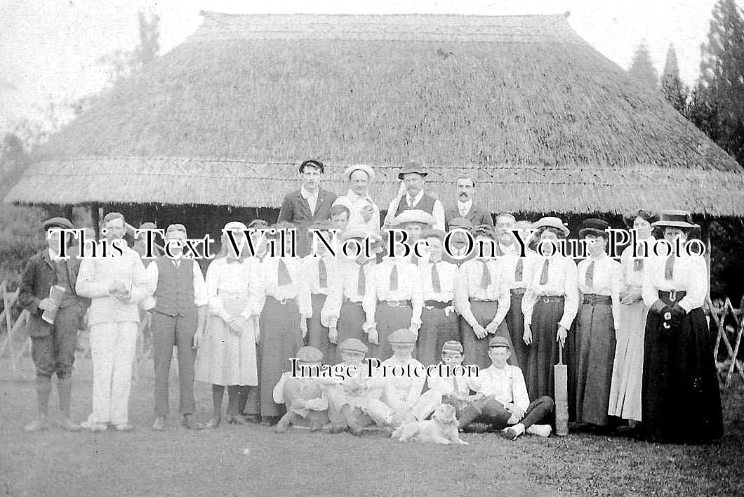 HR 10 - Eastnor Ladies Cricket Team, Herefordshire c1908