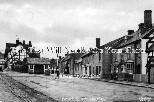 HR 106 - Broad Street, Weobley, Herefordshire c1941