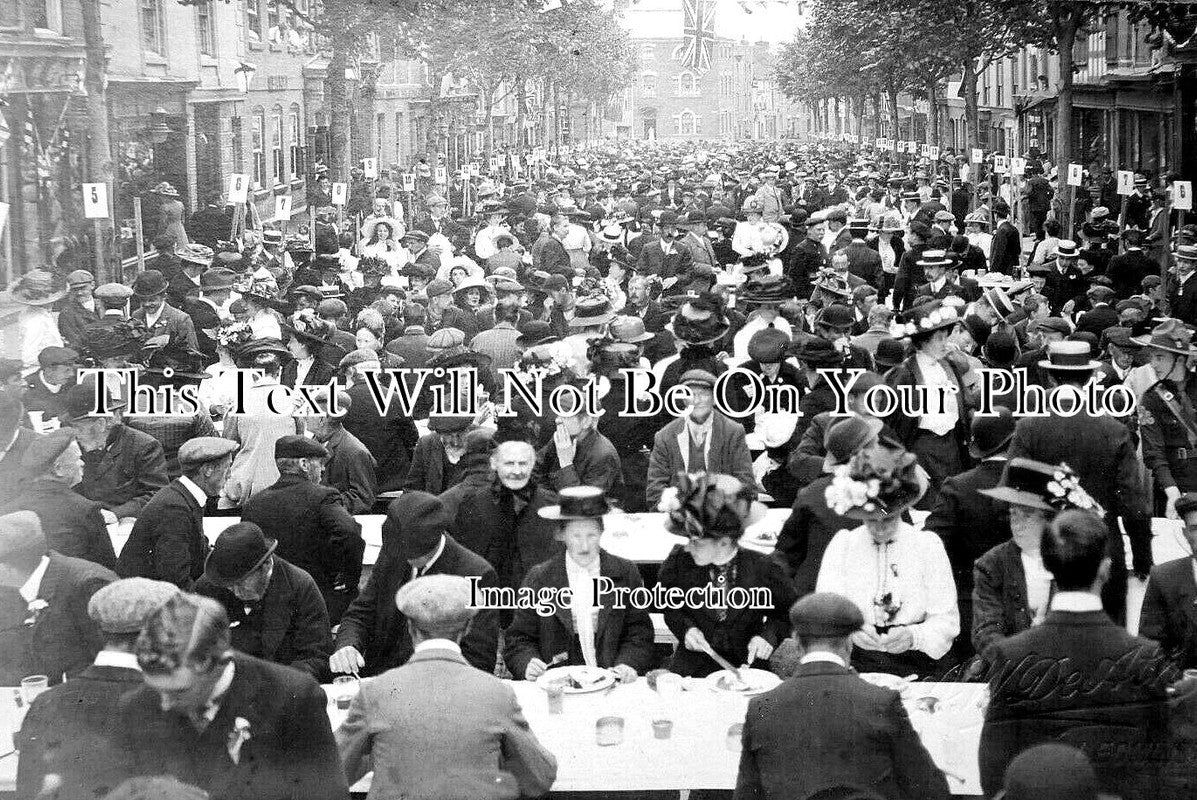 HR 546 - Street Party, Broad Street, Leominster, Herefordshire