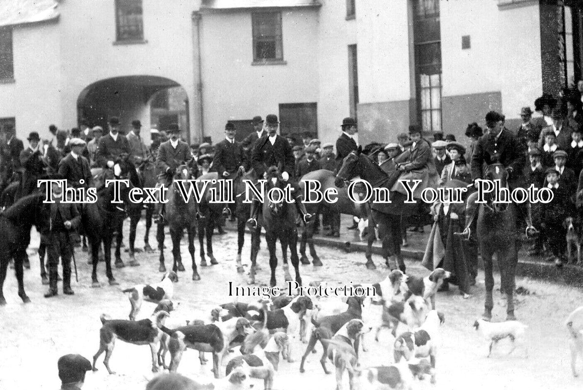 HR 557 - Ross On Wye Hunt, Royal Hotel, Herefordshire