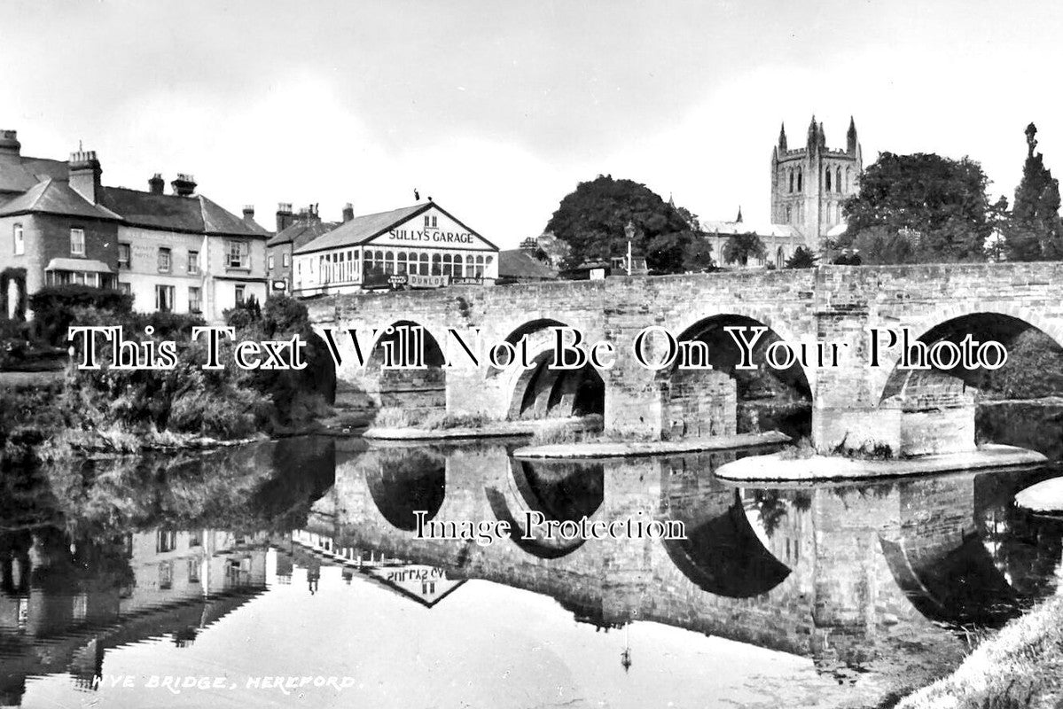 HR 565 - Wye Bridge & Sullys Garage, Hereford, Herefordshire c1936