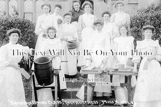 HR 6 - Miss Yeld's Dairy Class At Shobdon, Herefordshire c1909