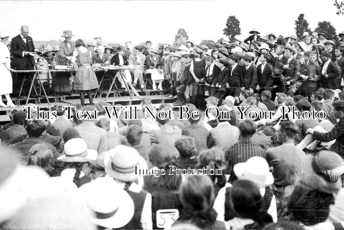 HR 719 - School Prize Giving, Leominster, Herefordshire