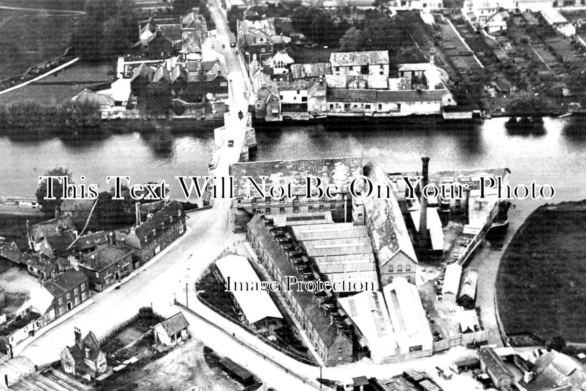 HU 110 - The Old Bridge From The Air, Huntingdonshire