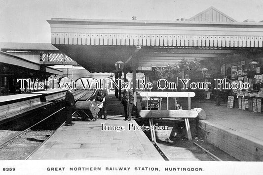 HU 303 - Huntingdon Railway Station, Cambridgeshire