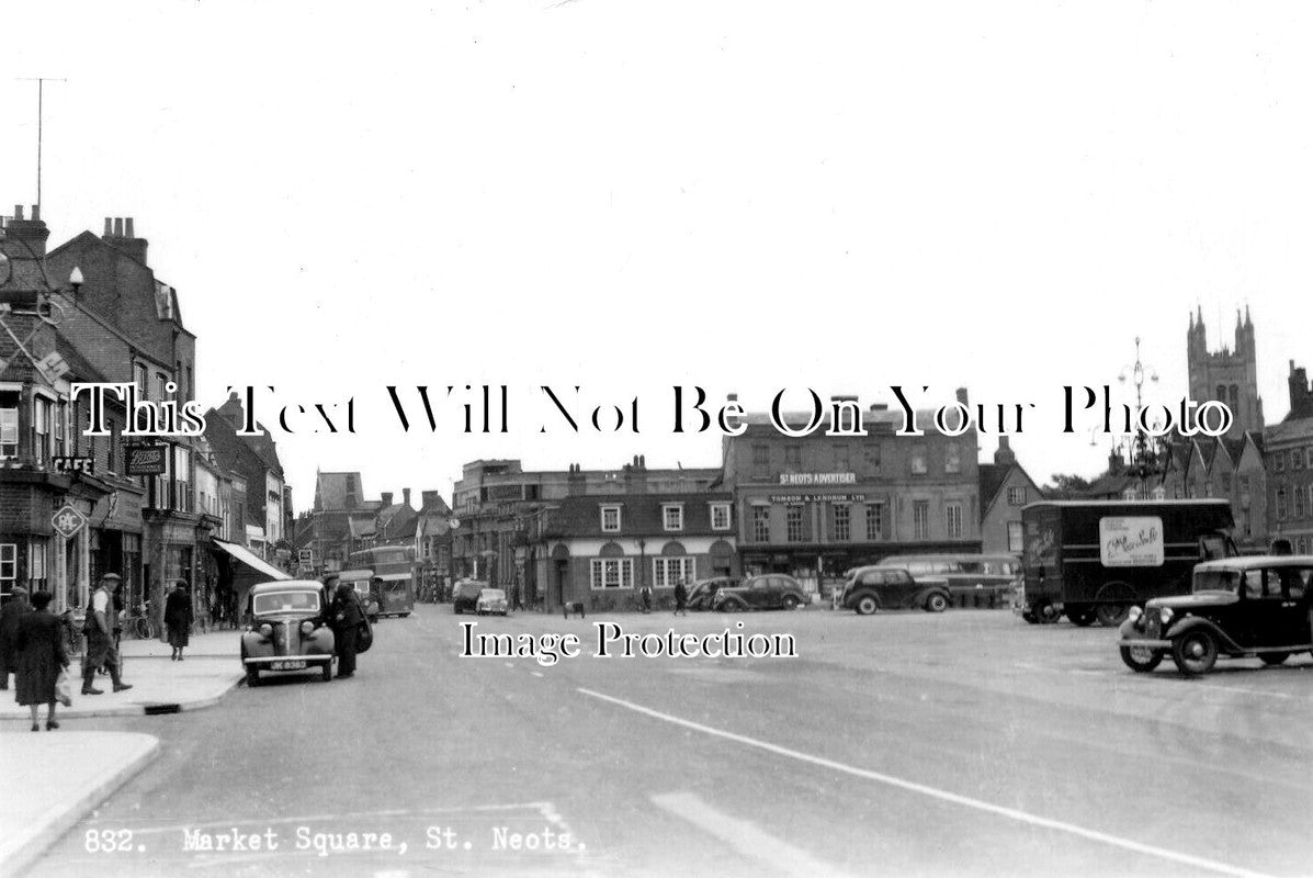 HU 325 - Market Square, St Neots, Cambridgeshire c1963