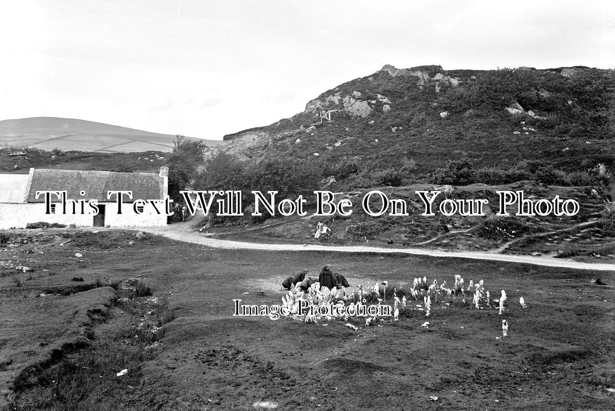 IE 35 - Doon Well, Donegal Highlands, Termon, County Donegal c1910