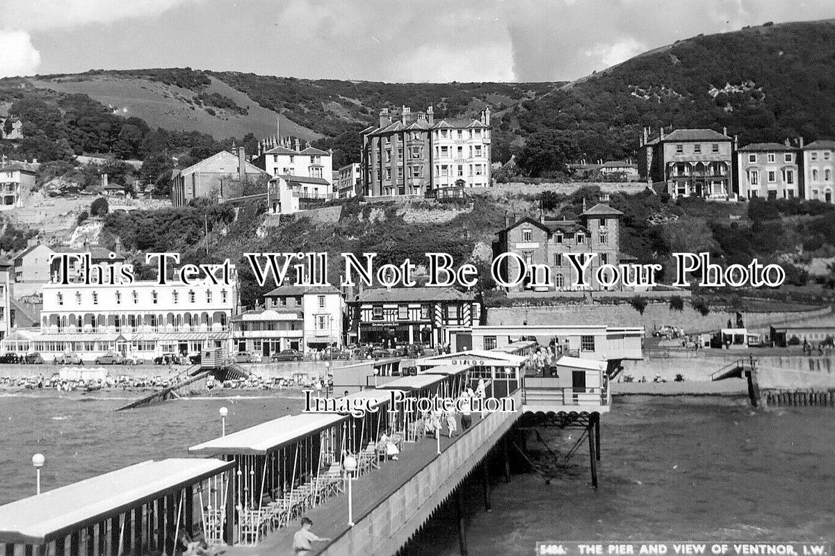 IO 1031 - The Pier & View Of Ventnor, Isle Of Wight