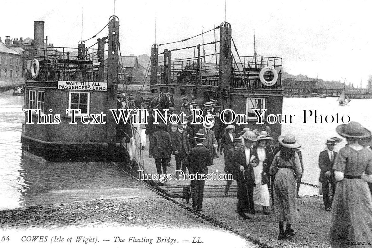 IO 1140 - The Floating Bridge, Cowes, Isle Of Wight c1905