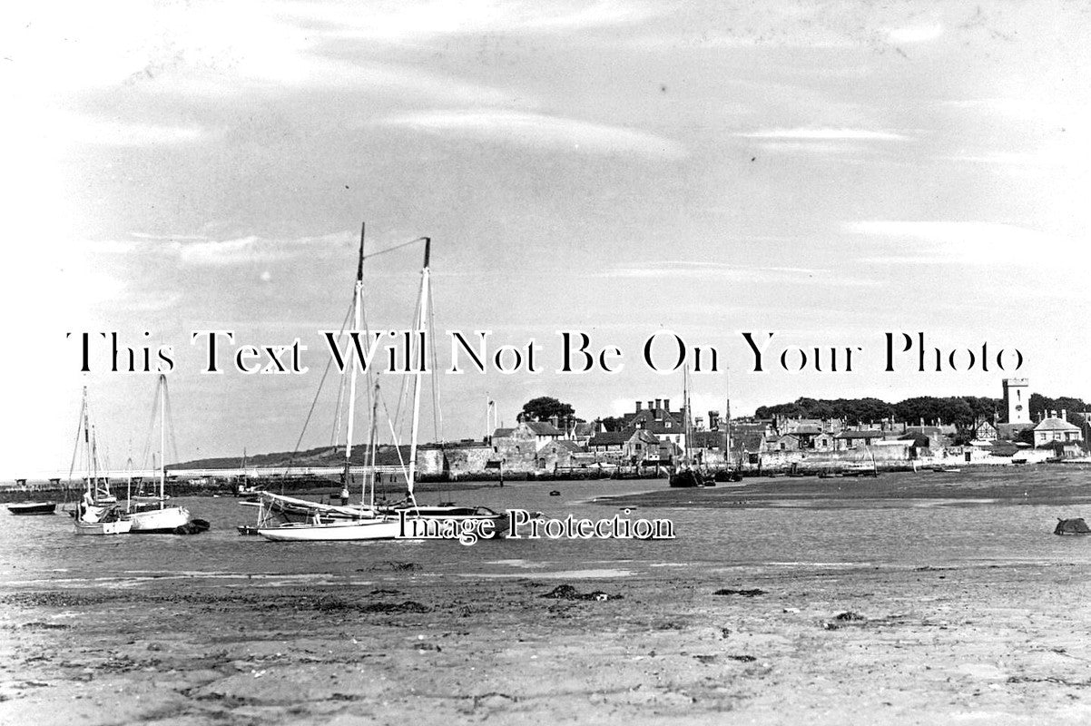 IO 381 - Yarmouth Harbour, Isle Of Wight c1920