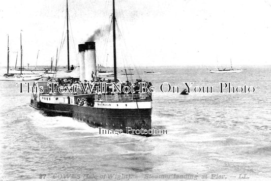 IO 862 - Cowes Steamer Landing At Pier, Isle Of Wight