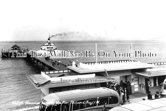 IO 881 - Steamer Leaving Totland Bay Pier, Isle Of Wight