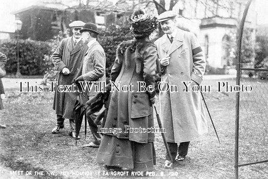 IO 890 - Isle Of Wight Foxhounds Meet At Ryde, Isle Of Wight 1910