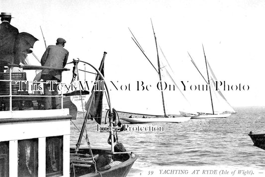 IO 930 - Yachting At Ryde, Isle Of Wight