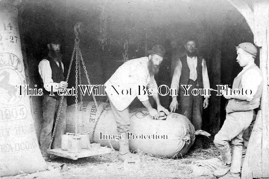 KE 1163 - Henry Hubble Headcorn, Hop Picking, Kent c1905