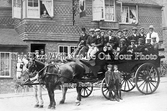 KE 1205 - Pub Outing, Maidstone, Kent c1908