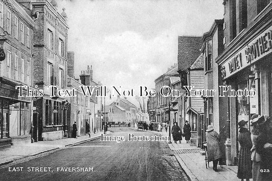 KE 1276 - East Street, Faversham, Kent c1915