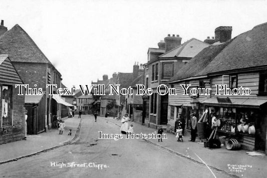KE 1361 - High Street, Cliffe, Kent c1917
