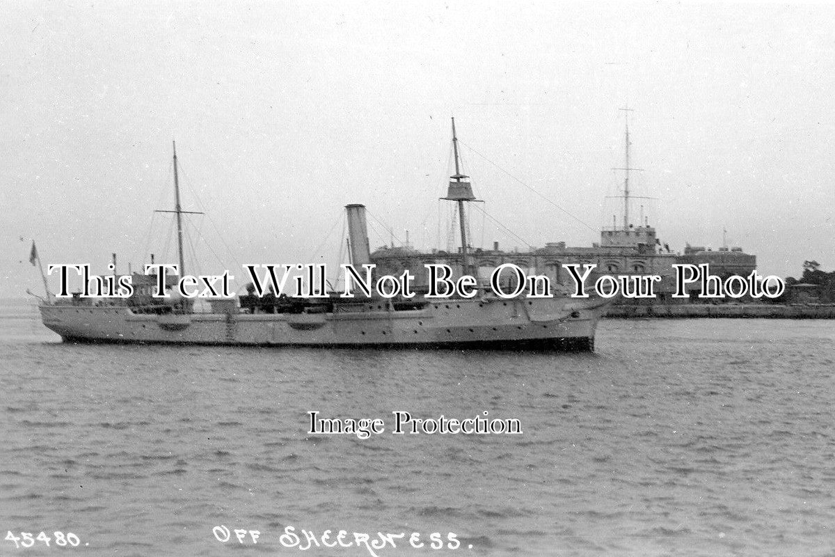 KE 1405 - Steam Yacht Off Sheerness, Kent
