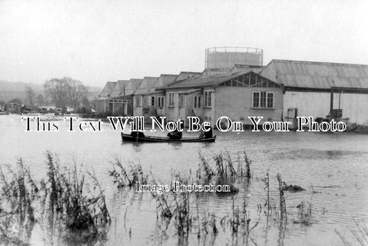 KE 1423 - Storey Motor Factory Flooded, Cannon Lane, Tonbridge, Kent