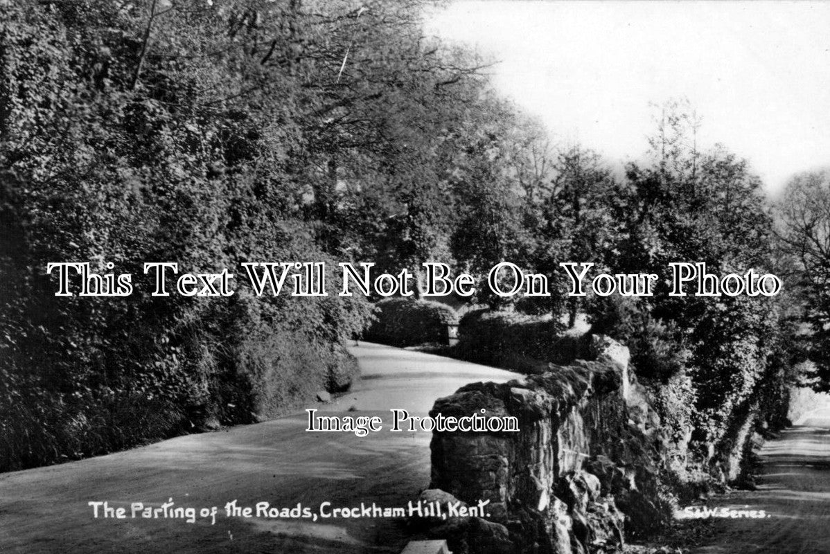 KE 1468 - The Parting Of The Roads, Crockham Hill, Kent
