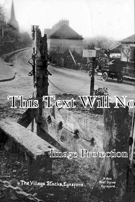 KE 1551 - The Village Stocks, Eynsford, Kent