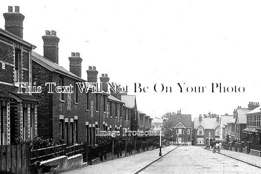 KE 1672 - Erskine Park Road, Rusthall, Kent