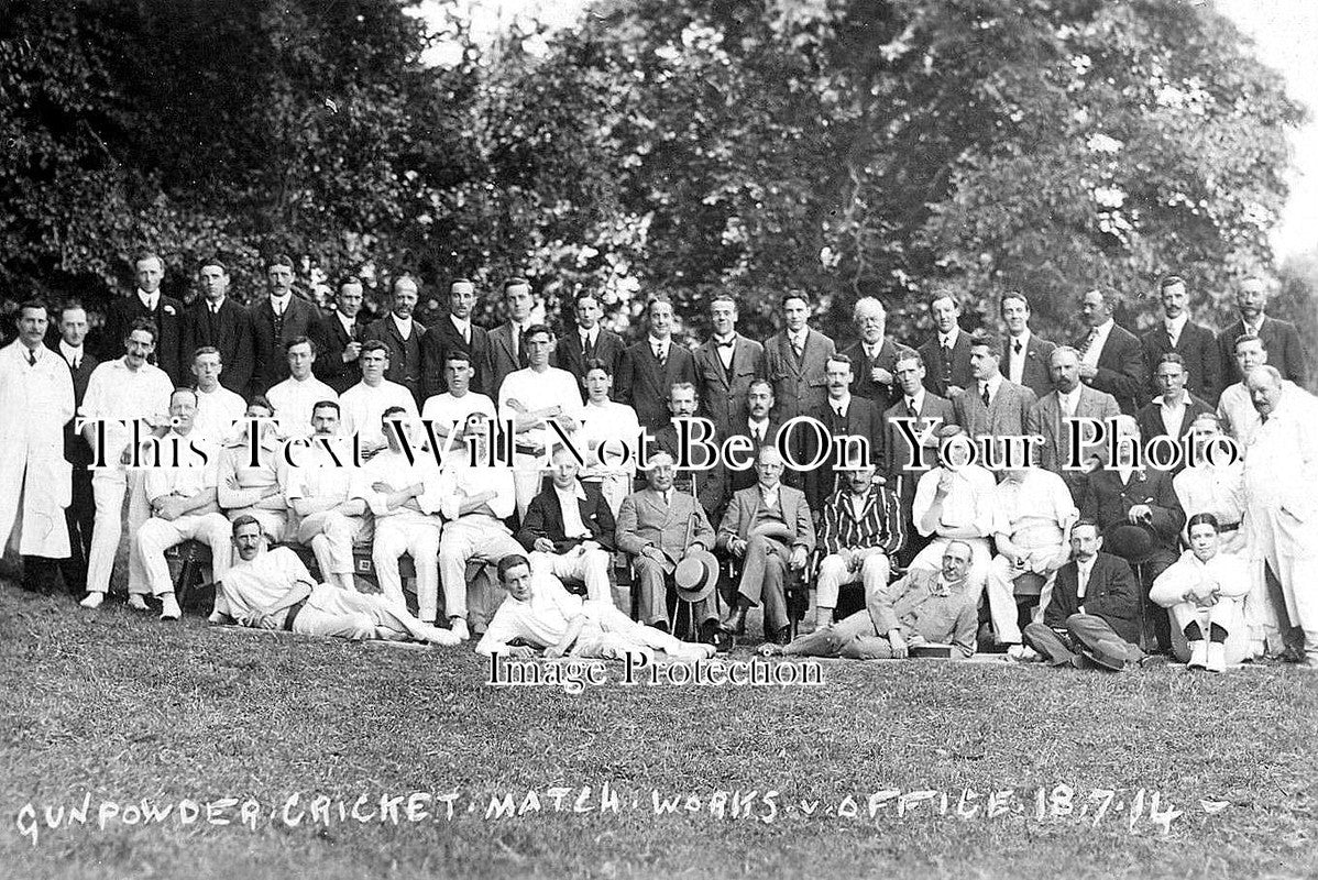 KE 17 - Gunpowder Cricket Match Works v Office, Faversham, Kent 1914