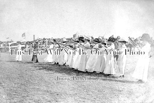 KE 1789 - Ladies Rifle Shooting, Sports Day, Canterbury, Kent c1911