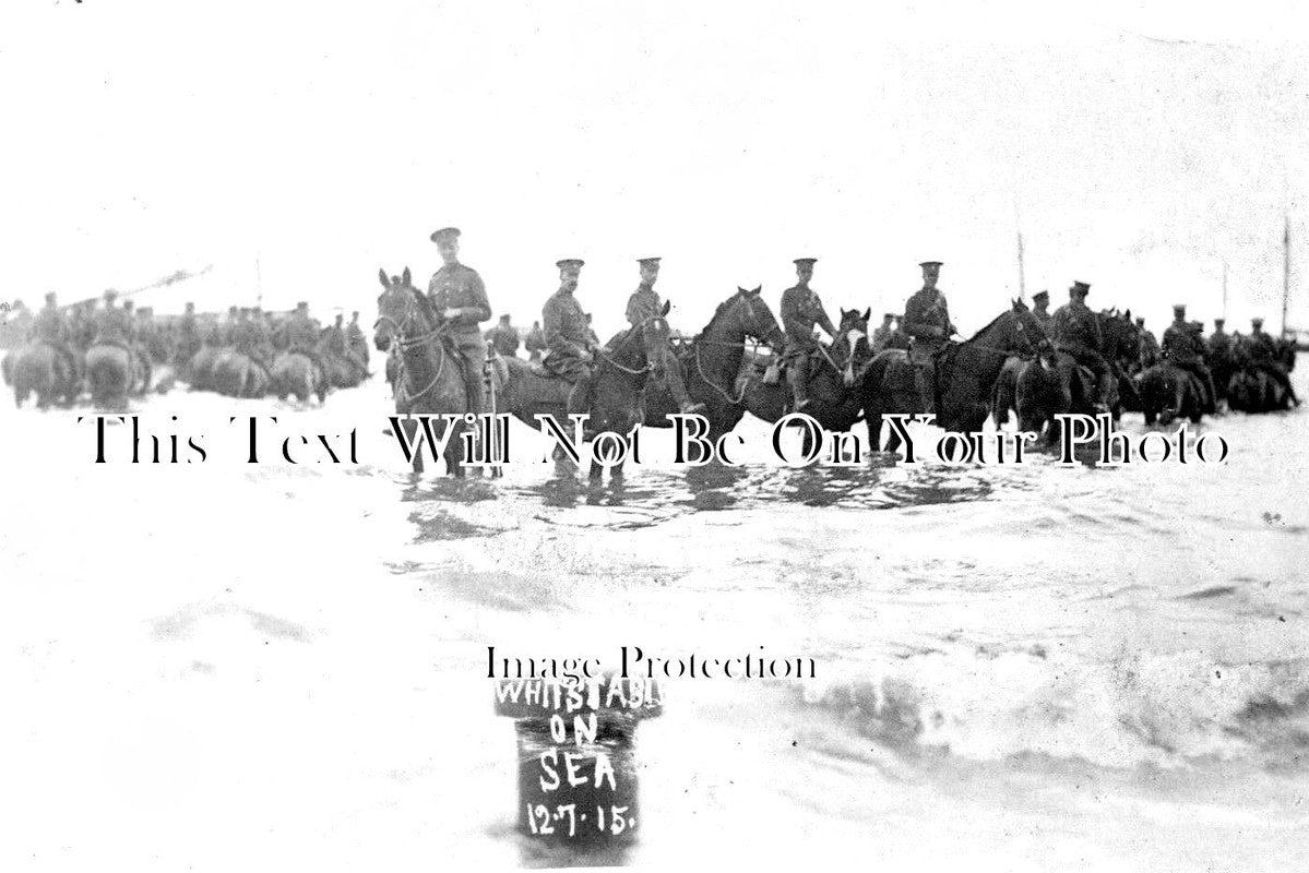 KE 1885 - Soldiers At Whitstable On Sea, Kent 1915