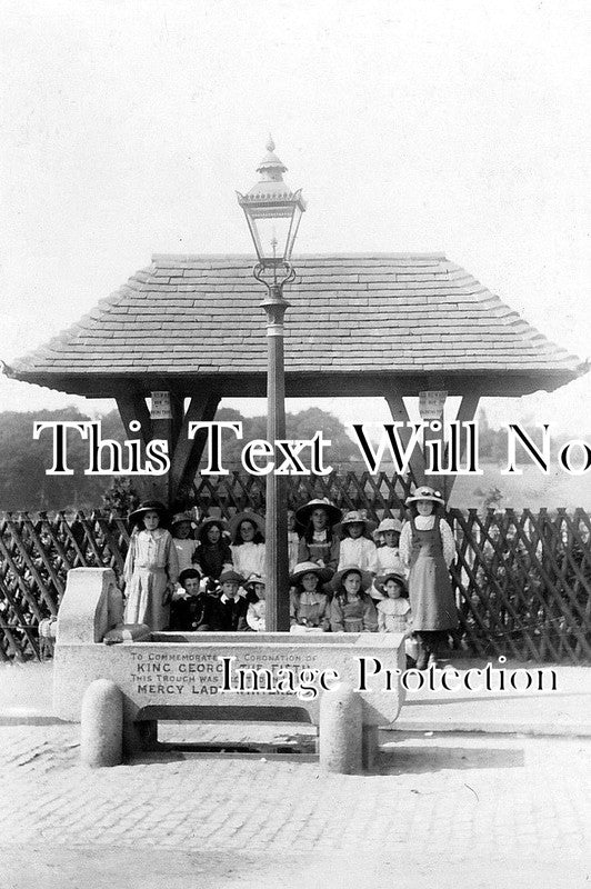 KE 209 - Coronation Trough, Wilmington, Kent c1913